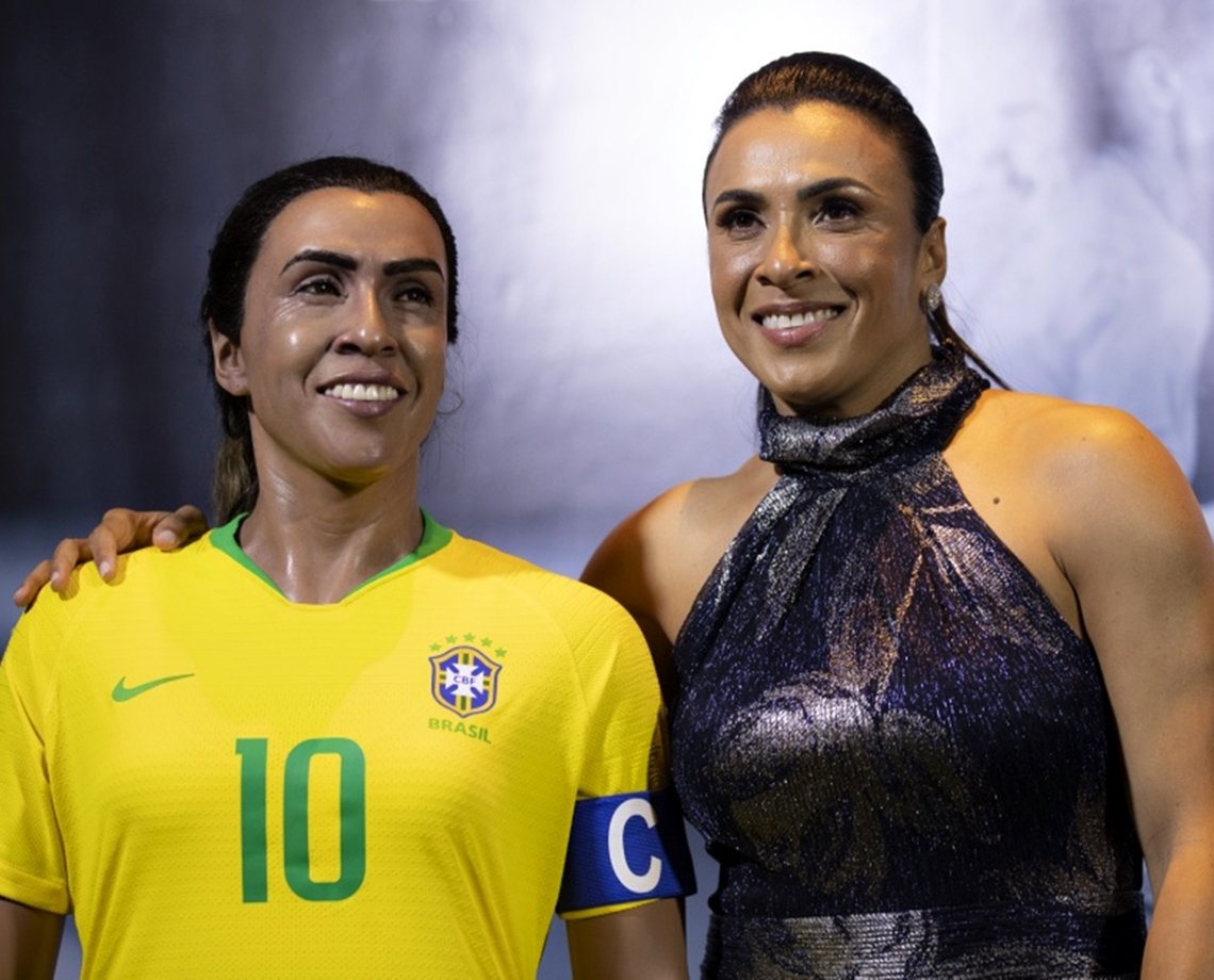 'Rainha do futebol', Marta ganha estátua de cera em museu da Seleção Brasileira