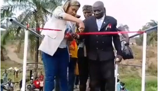 Susto! Ponte cai durante cerimônia de inauguração na República Democrática do Congo; veja vídeo 