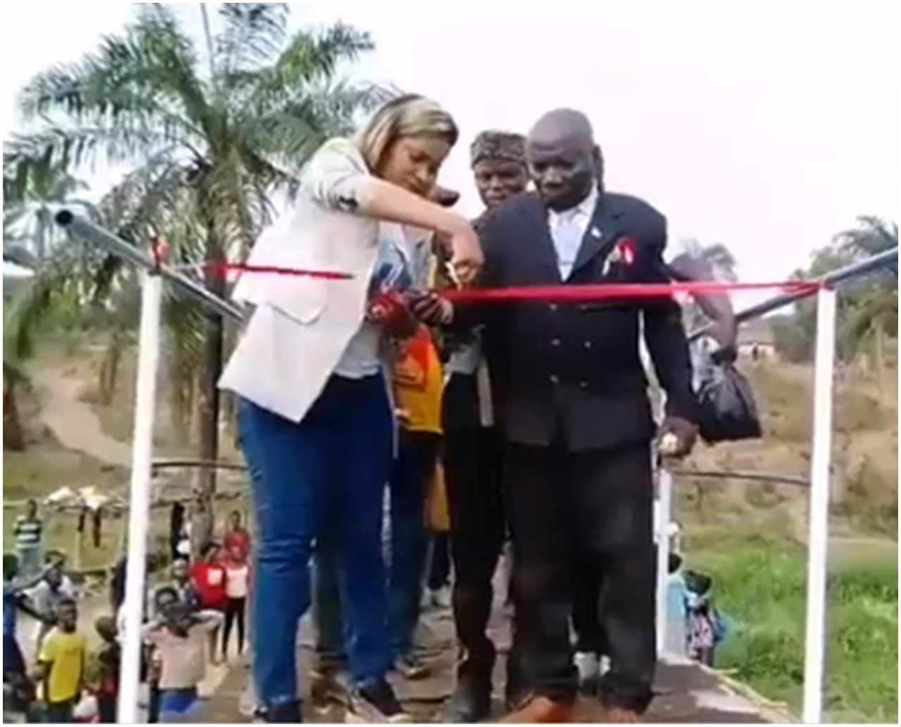 Susto! Ponte cai durante cerimônia de inauguração na República Democrática do Congo; veja vídeo 