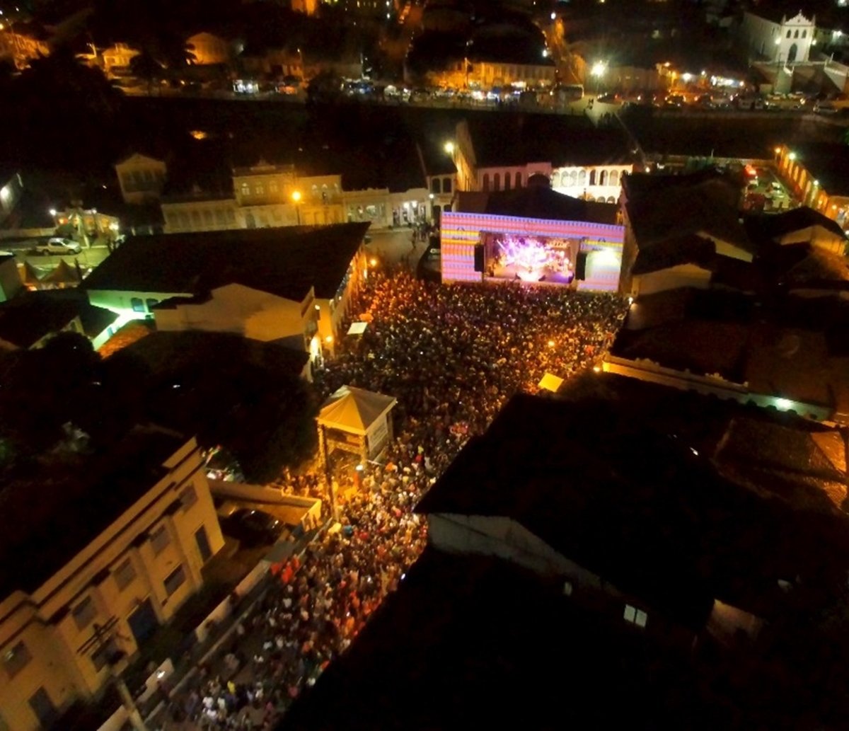 Festival de Lençóis traz shows de Vanessa da Matta, Carlinhos Brown, Mariene de Castro e muito mais; confira as datas