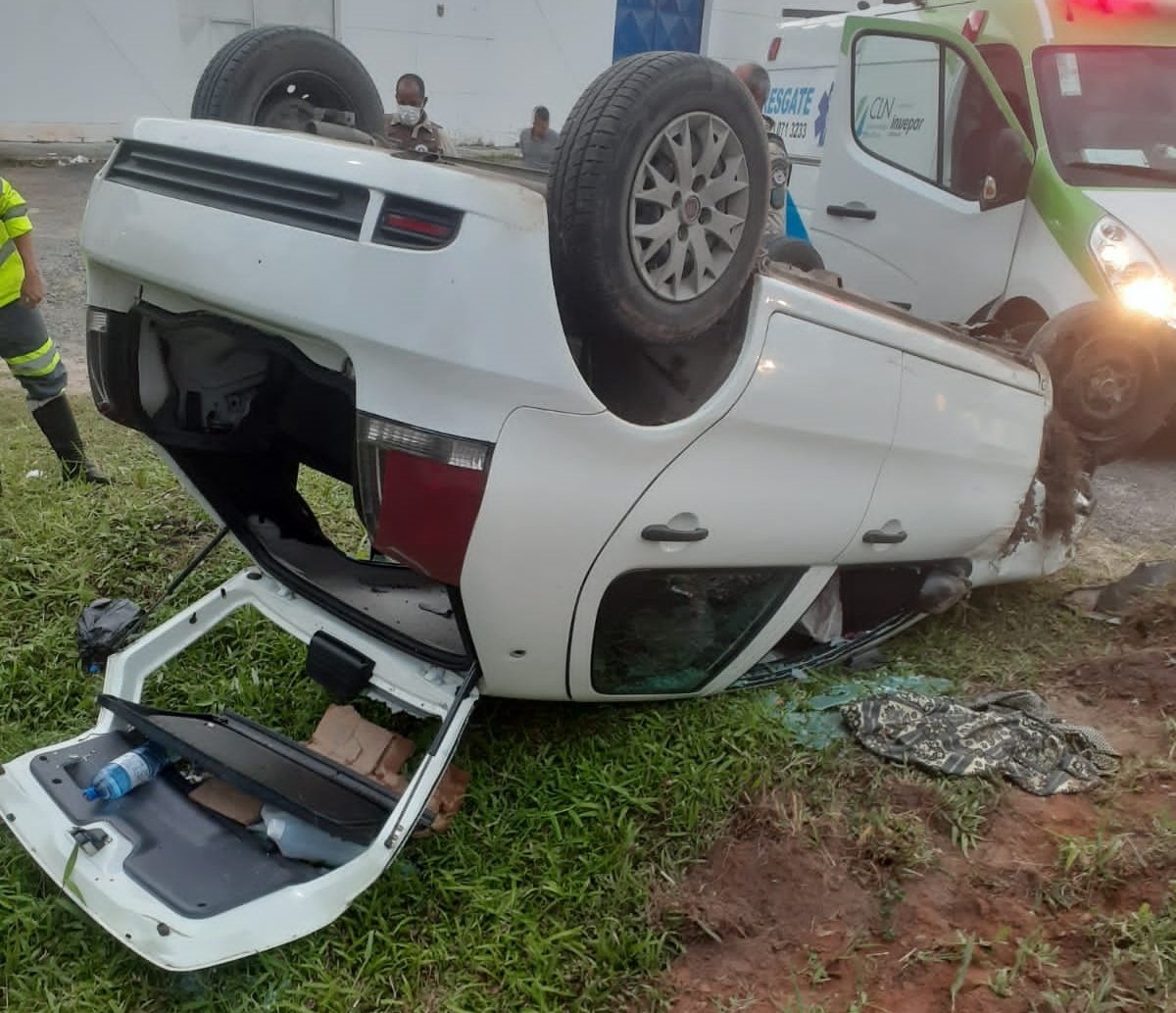 Três bandidos que armaram falsa blitz para assaltar motoristas na Estrada do Coco são surpreendidos pela Rondesp e morrem 