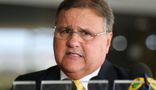 No Instagram, Geddel bloqueia usuário e questiona: 'Você é pardo, tá sujo ou só mal lavado?'