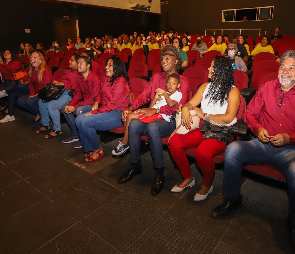 Primeiro encontro de corais encanta participantes e espectadores no Cine Teatro de Lauro de Freitas 