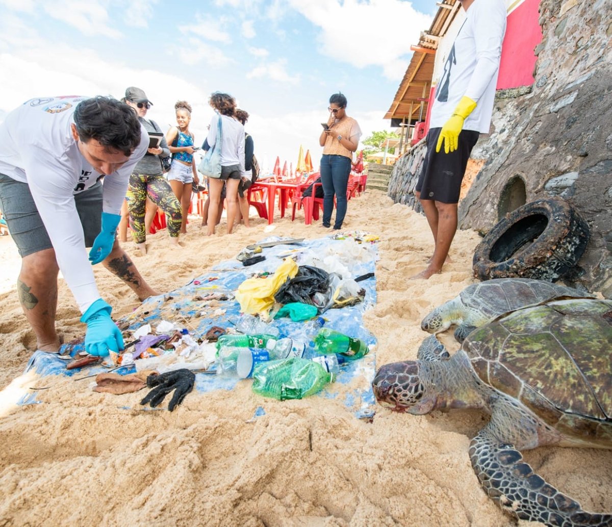 Salvador tem atos em Stella Maris e Boa Viagem no Dia Mundial de Limpeza de Praia