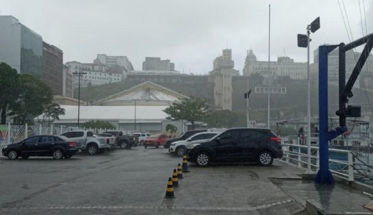 Tempo fechado: chuva ao longo do dia é prevista nesta segunda-feira em Salvador