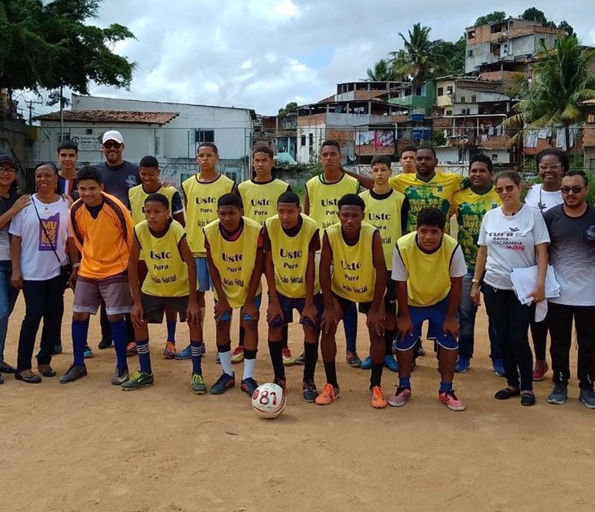 Taça das Favelas tem participação de mais de 3 mil jovens nas peneiras, em Salvador  