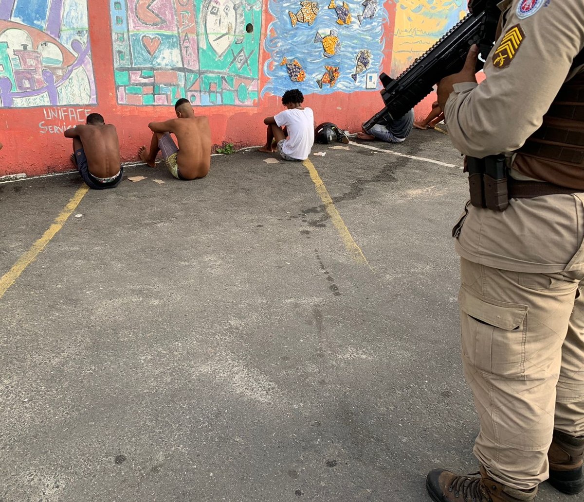 Mega-operação do bairro da Gamboa combate ação de homicidas e traficantes na região