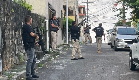 NIX: envolvido em sequestro, agente prisional é preso em Itapuã durante operação policial em Salvador