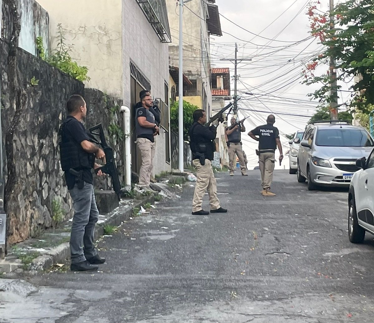 NIX: envolvido em sequestro, agente prisional é preso em Itapuã durante operação policial em Salvador