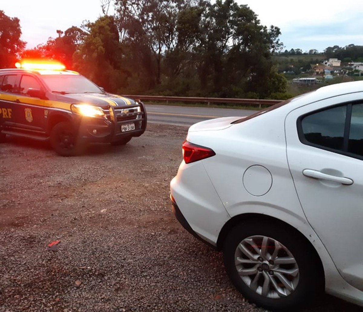 Amor bandido: jovem pega carro emprestado para ver a namorada e acaba preso por receptação na Bahia 