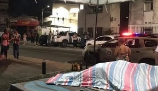 Idoso de 69 anos é morto a tiros em estabelecimento comercial no bairro do Doron