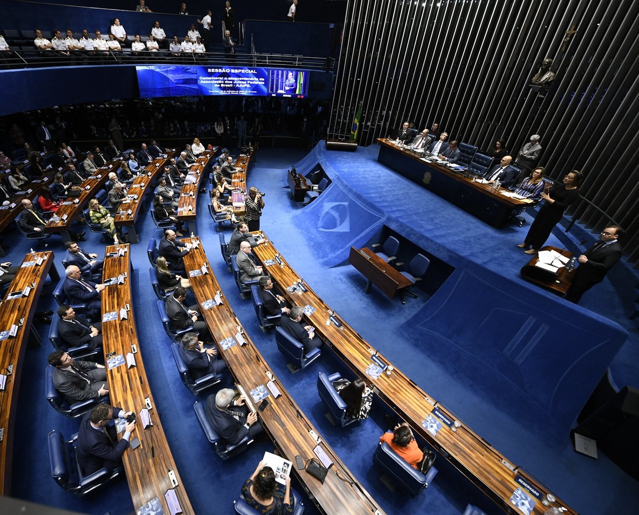 O que faz um senador? O Aratu On Explica para você