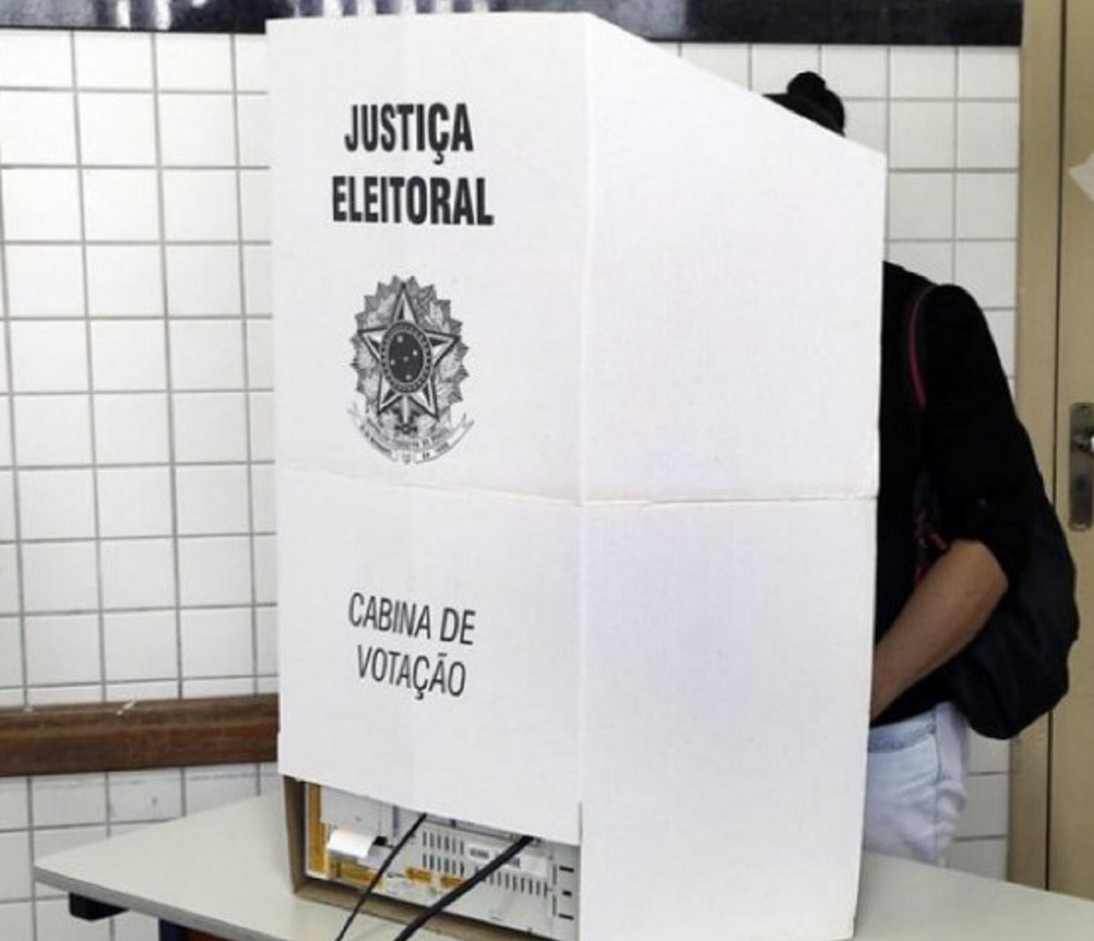 Votação deste domingo segue horário de Brasília em todo o país; saiba mais