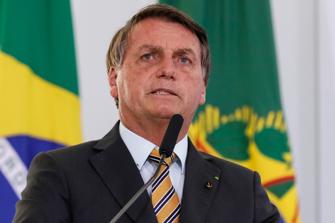 'Confiança total': Bolsonaro diz que institutos de pesquisa devem deixar de existir