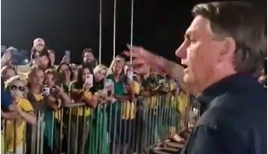 Bolsonaro chama Simone Tebet e Soraya Thronicke de “estepe” e “trambique”; assista