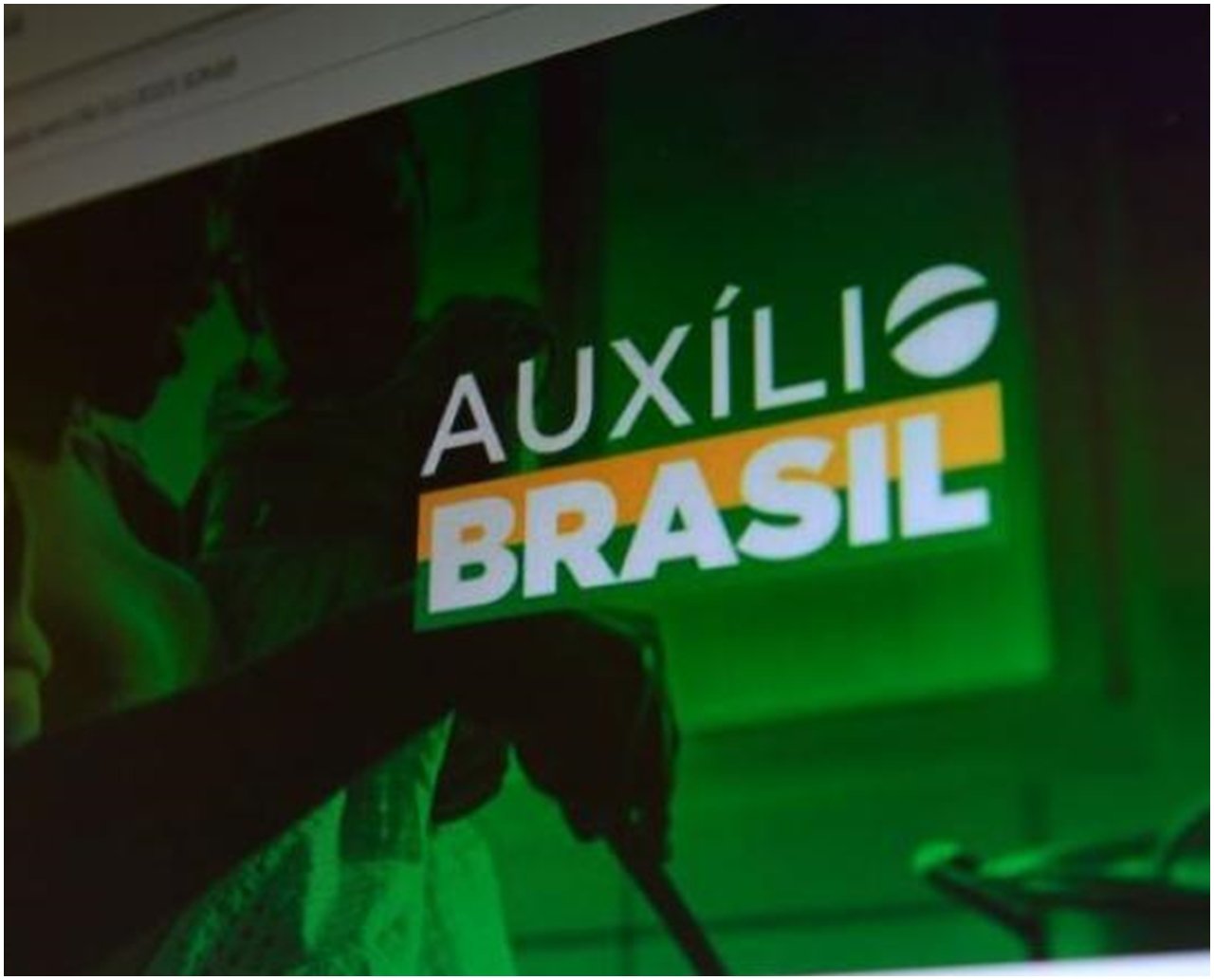 Pagamentos dos Auxílios Brasil e Gás são antecipados; veja novo calendário  