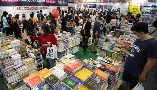 Bienal do Livro da Bahia inicia a venda de ingressos na quarta-feira; saiba mais detalhes