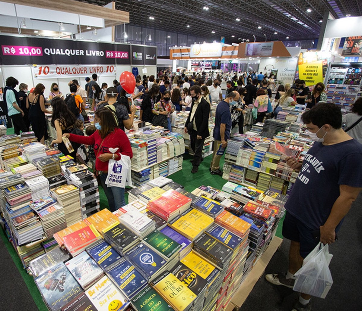 Bienal do Livro da Bahia inicia a venda de ingressos na quarta-feira; saiba mais detalhes