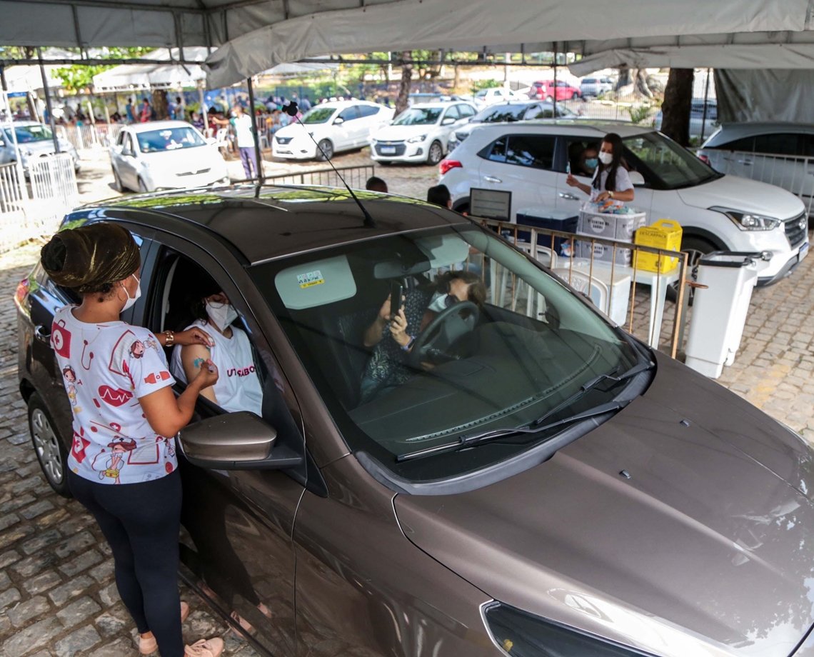 Sexta-feira tem vacinação contra Covid-19 para diversos públicos; veja onde tomar sua dose