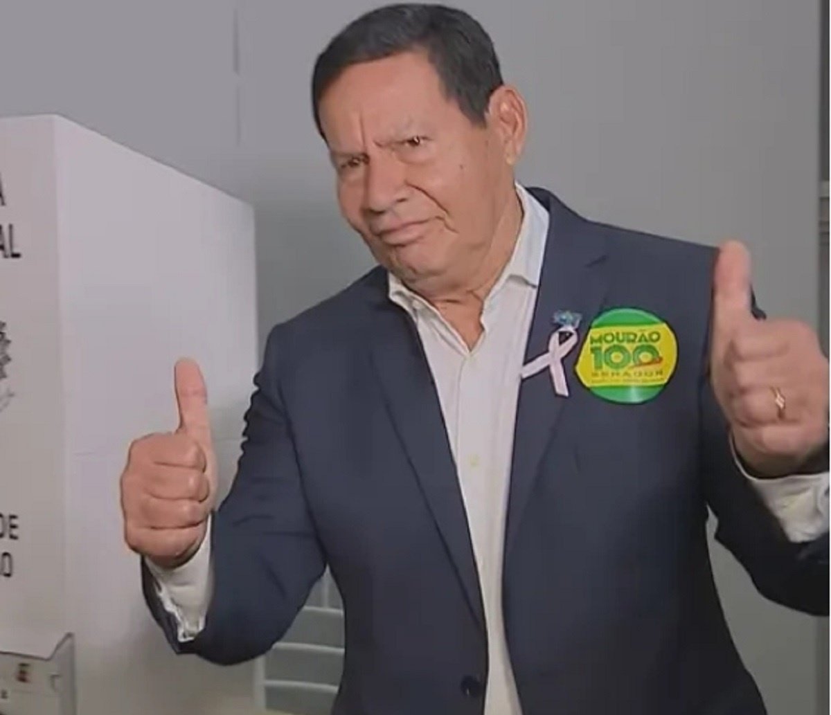 Senador eleito, Hamilton Mourão tem planos de aumentar número de ministros do STF 