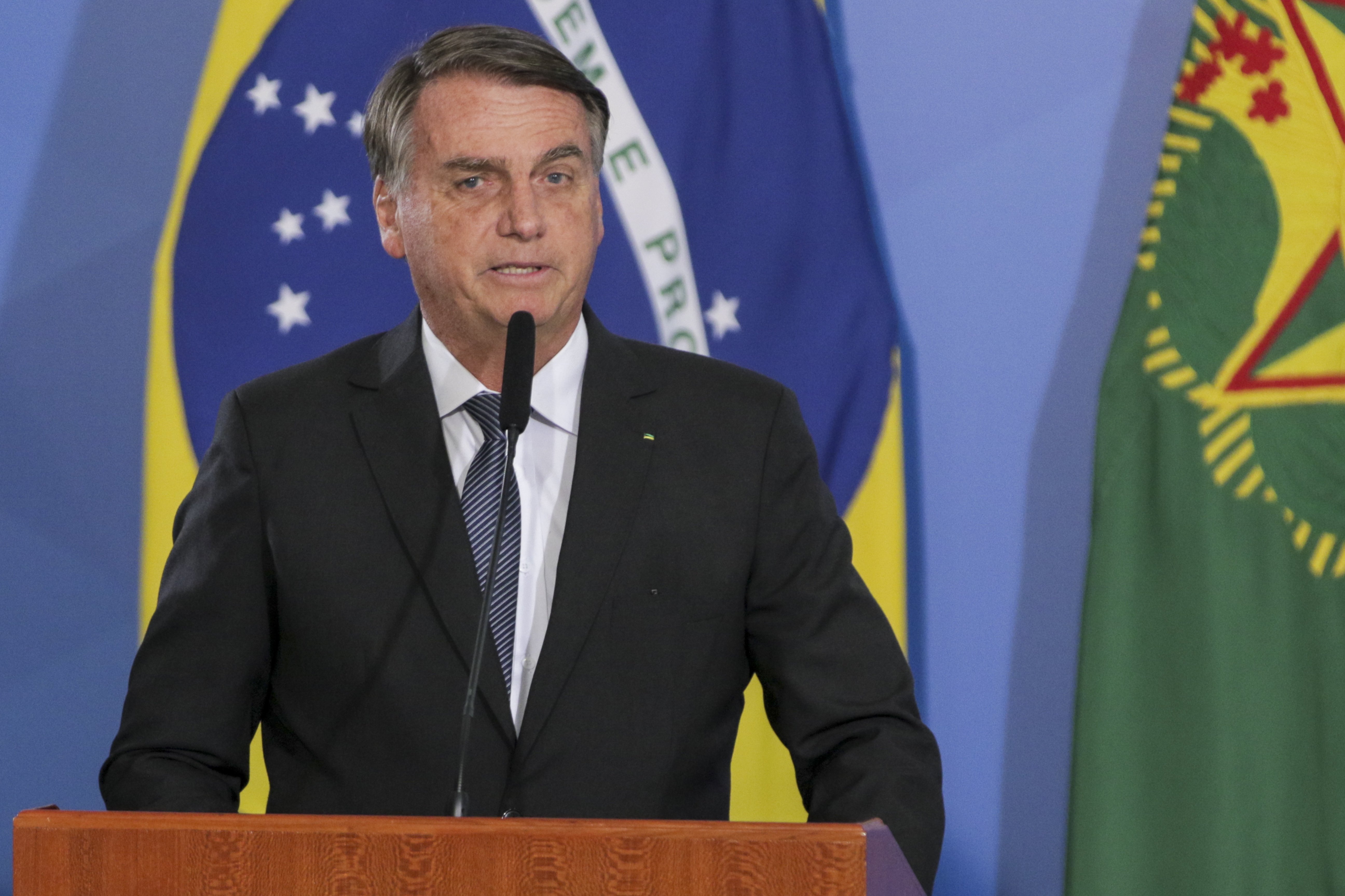 TSE manda suspender propaganda que associa Bolsonaro ao canibalismo