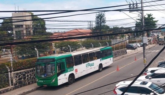 De novo? Ameaça de bomba em ônibus assusta passageiros e moradores de Cajazeiras 10; trânsito fica travado