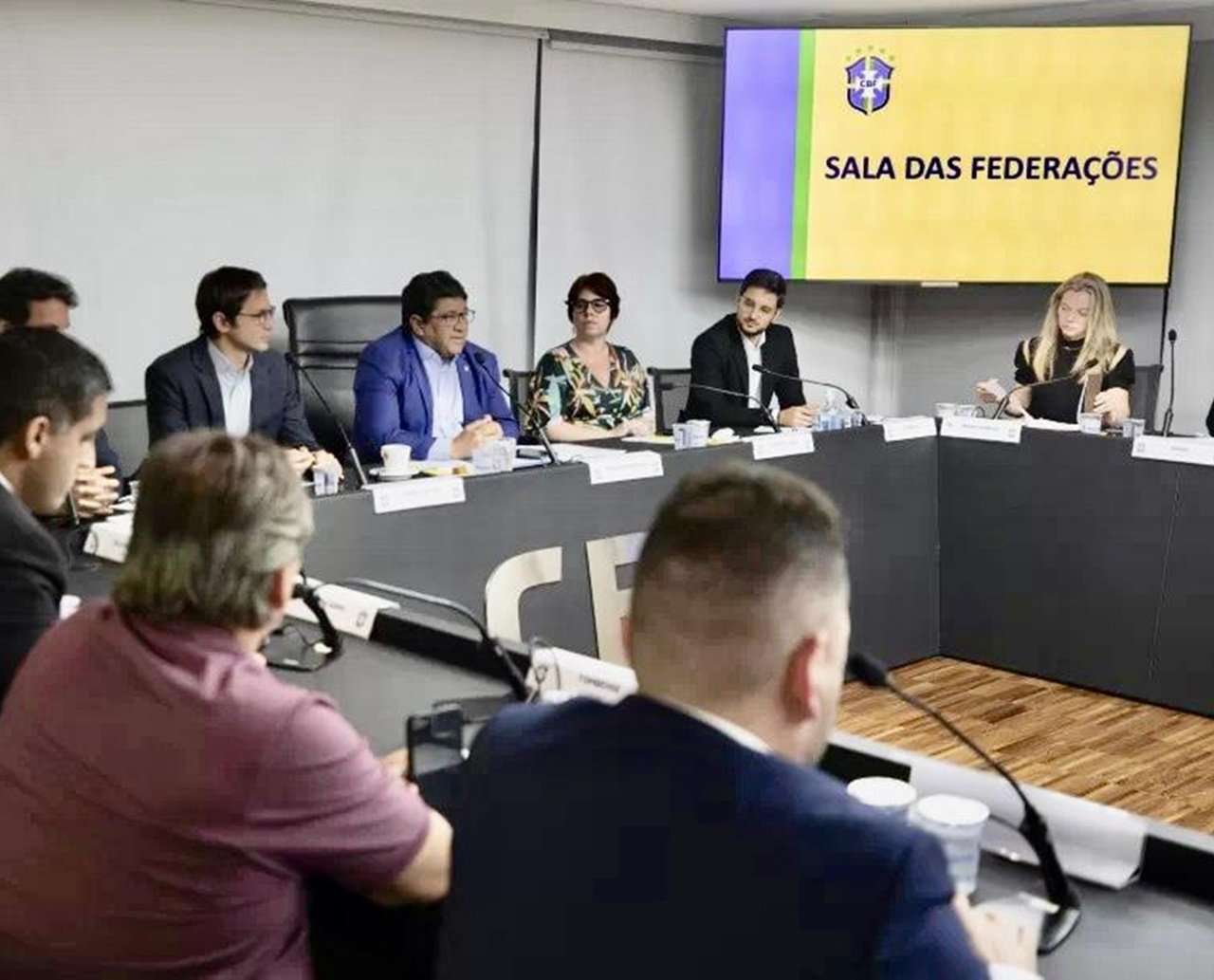 Vitória integra comissão para negociação dos direitos de transmissão da Série B