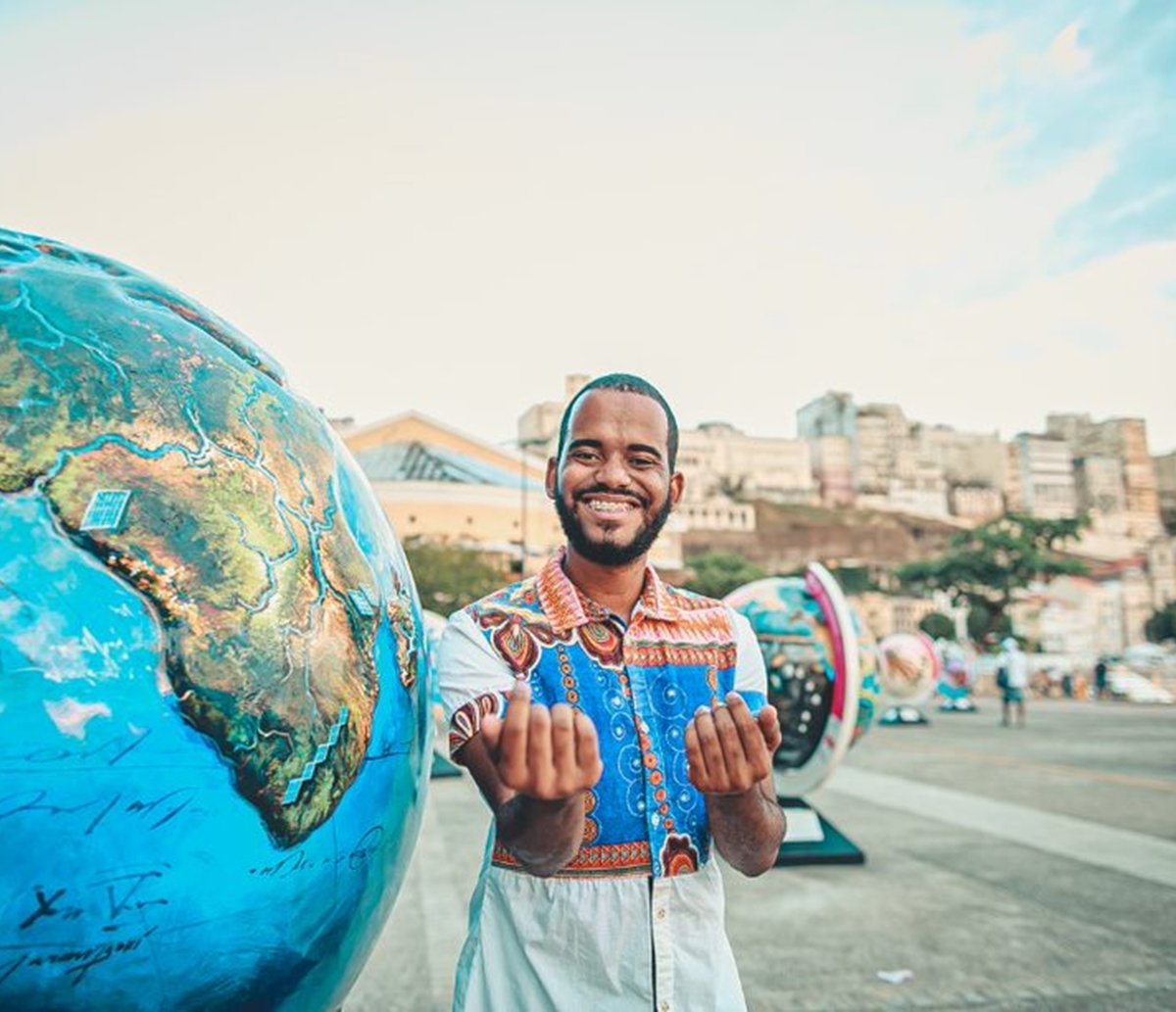 Evento voluntário reúne mais de cinco mil pessoas de 35 países diferentes na Bahia