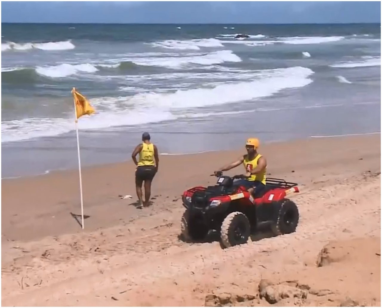 "Em alerta": praias de Salvador registram mais de 50 ocorrências no último final de semana