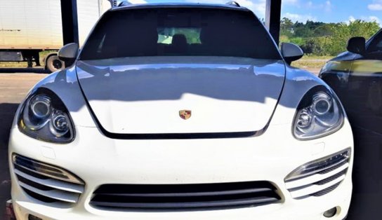 Mulher acha normal comprar Porsche por R$ 40 mil e acaba presa pela PRF na Bahia  