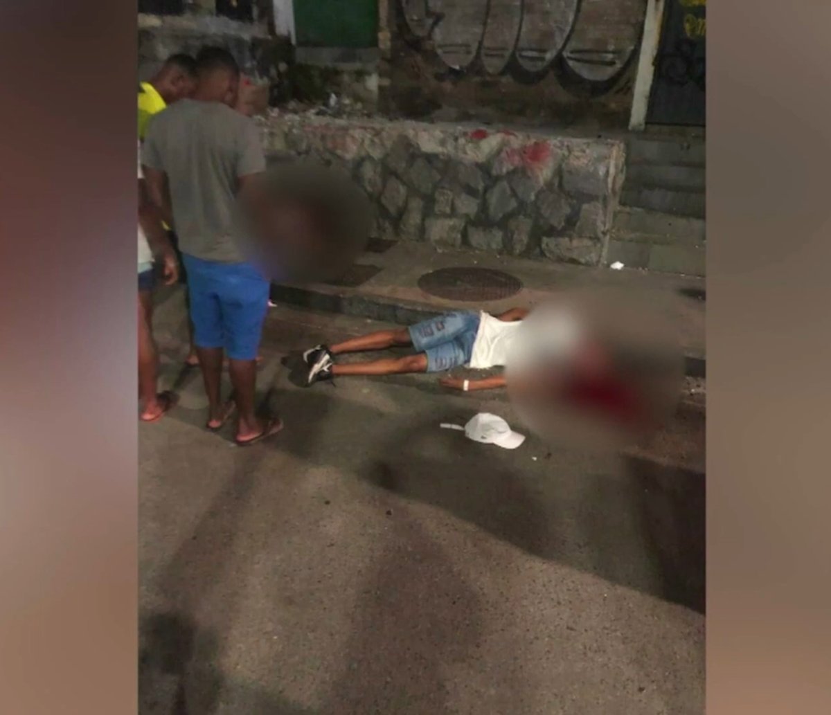 Polícia apura se rixa motivou execução de dupla perto de boate no Rio Vermelho; vítimas estavam acompanhadas  