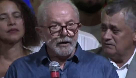 No primeiro discurso após eleito, Lula pede pacificação do país; “não existem dois 'Brasis'”