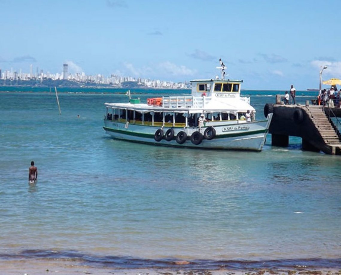 Travessia Salvador-Mar Grande continua suspensa por conta do mau tempo