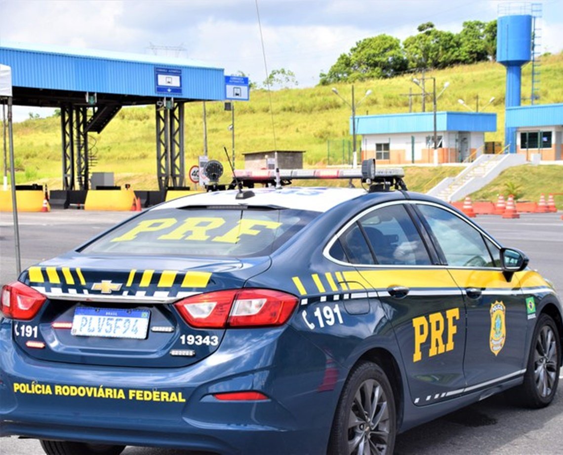 Homem é detido por dirigir carro roubado sem ter nem a habilitação; entenda  