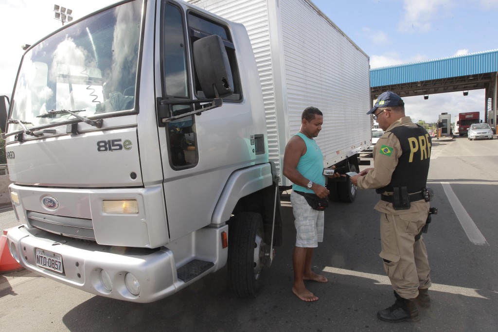 Motoristas aprovam Operação São João nas estradas baianas