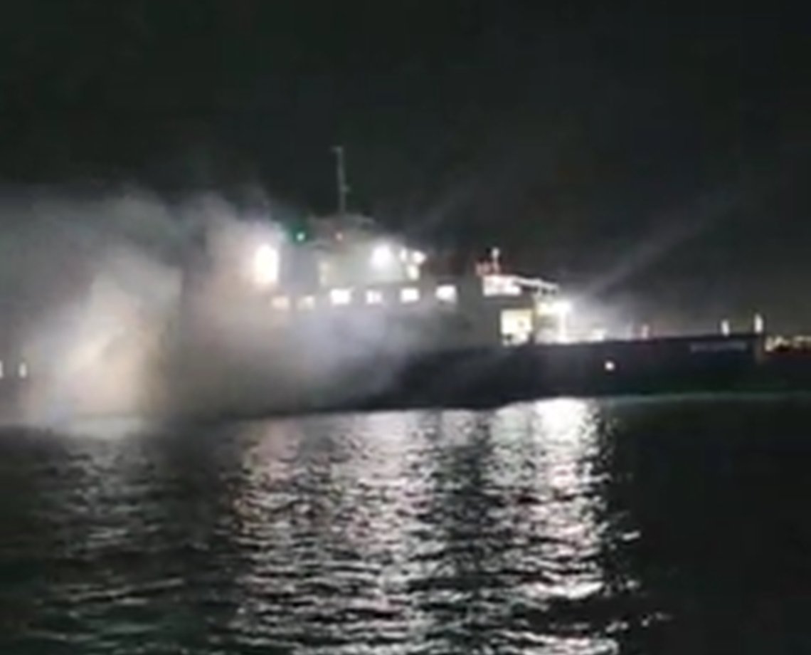 Vídeo: Ferry Boat opera em Salvador repleto de fumaça; concessionária disse que não houve fogo