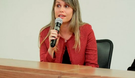 O que é preciso fazer para adotar uma criança? Promotora tira dúvidas  