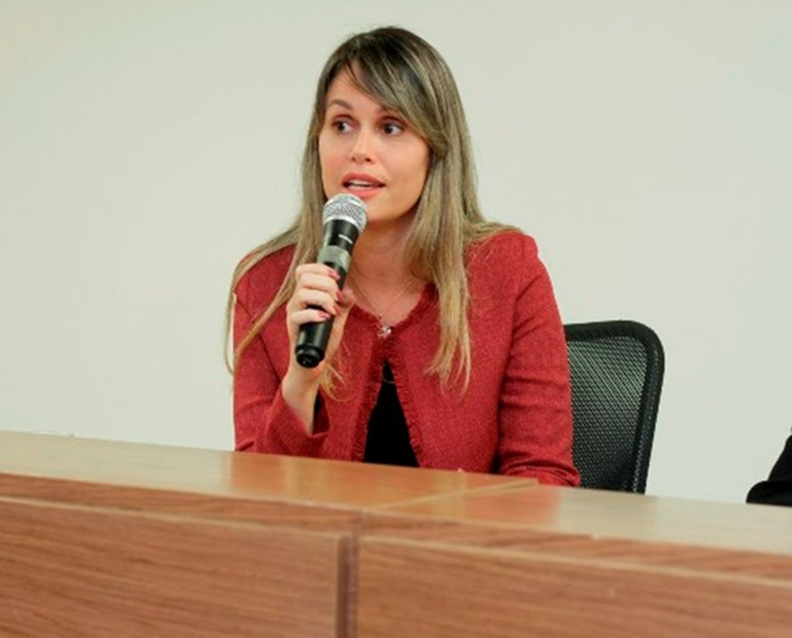 O que é preciso fazer para adotar uma criança? Promotora tira dúvidas  