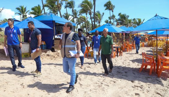 Após inspeção, oito barracas instaladas na praia de Vilas do Atlântico devem ser removidas; comerciantes têm prazo de cinco dias