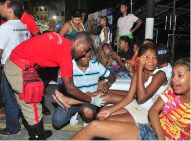 Após incidente, prefeitura reforça segurança em frente ao palco na Praça Cairu