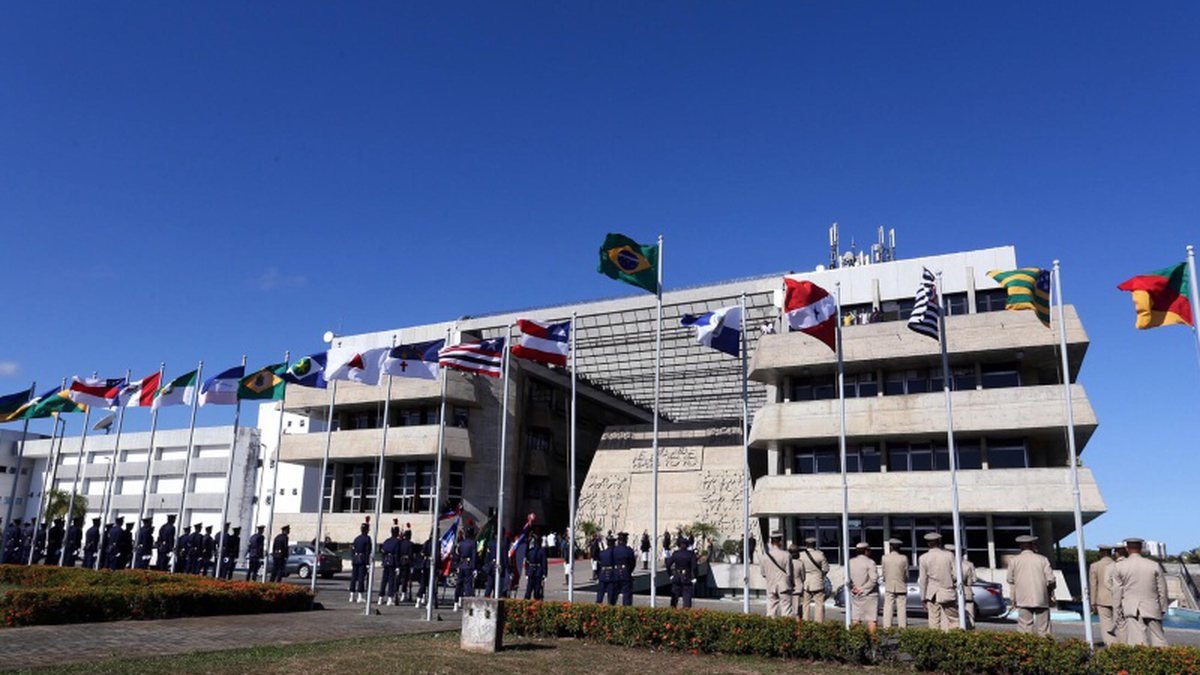 Presidente da AL-BA convoca sessão extraordinária para a próxima terça-feira