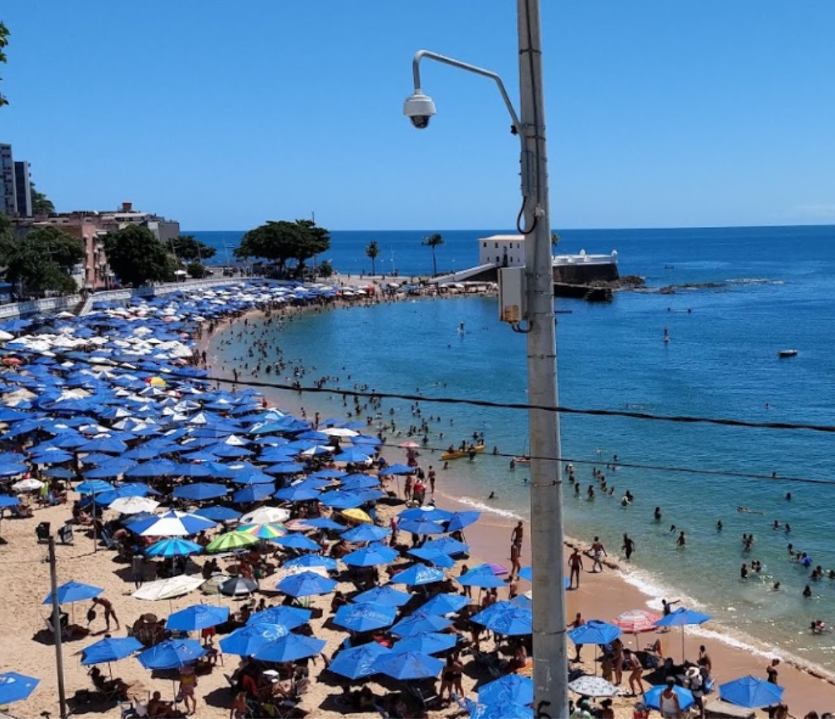 Homem discutiu com vítima antes de matá-la a facadas no Porto da Barra; ele usava tornozeleira eletrônica