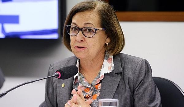 Lídice da Mata diz que tentará reverter cortes no orçamento da Ufba