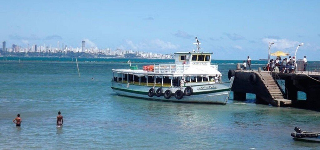 Travessia Salvador-Mar Grande segue suspensa devido ao mau tempo