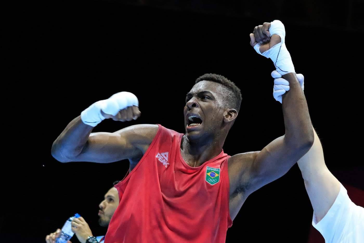 Baiano Keno Marley recebe prêmio de melhor atleta olímpico de Boxe: ‘Nosso esforço tem sido retribuído’