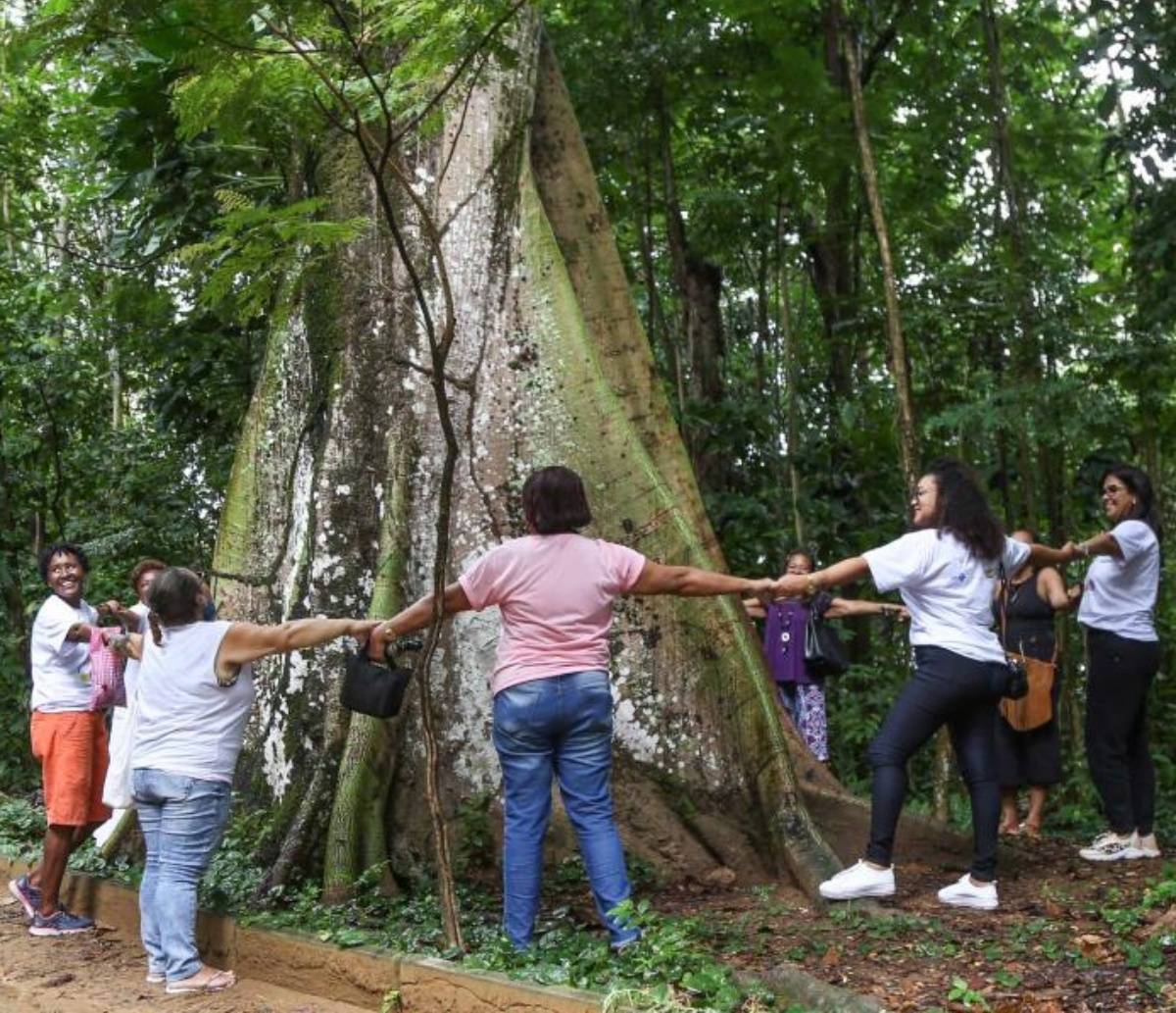 Pacientes do Caps AD de Pernambués fazem passeio terapêutico no Jardim Botânico