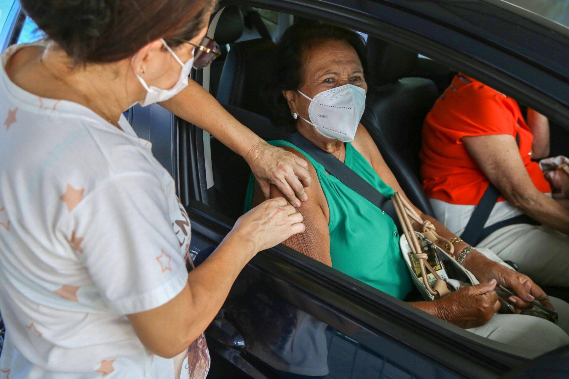 A vacina está on: mutirão de doses bivalente acontece neste sábado em Salvador