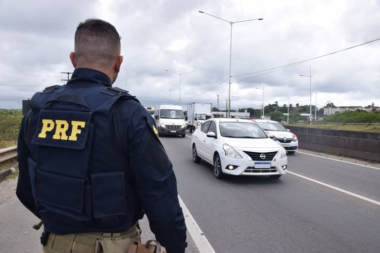 Homem é preso por dirigir veículo clonado em Caldeirão Grande