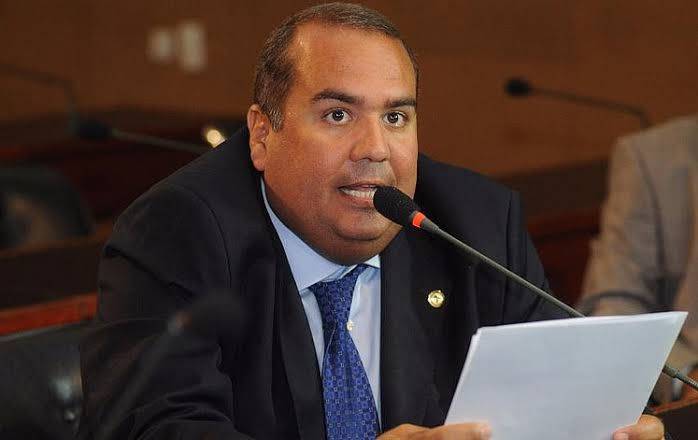 Sandro Régis repudia ofensas de vereador sulista a baianos: “tentativa de normalizar os horrores da escravidão”