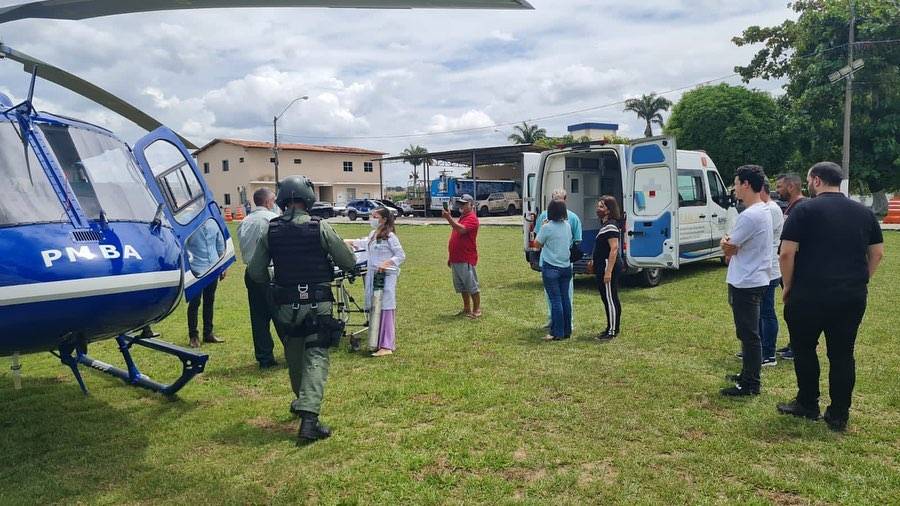 Idosa de 89 anos é socorrida por helicóptero no Recôncavo Baiano